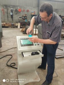 Viðskiptavinur heimsókn verksmiðju